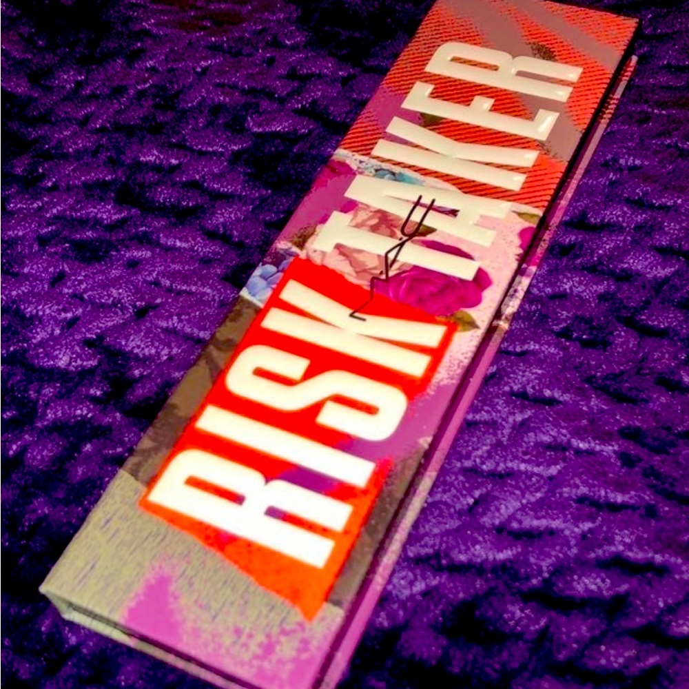 M•A•C Girls ‘Risk Taker’ Palette